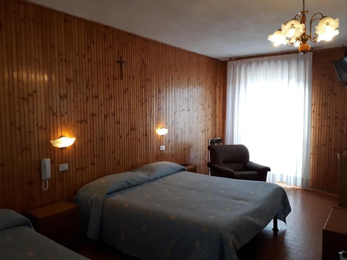 **  Hotel Mazzieri Lama Mocogno Italy